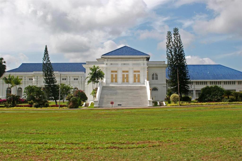 Ritzton Hotel Johor Bahru Exterior foto